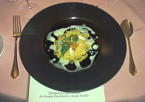 Spaghetti di farina di mandorle, con sgombro, cime di rapa e crema di mandorle